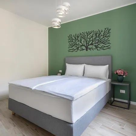 Kinsky Garden Apartments And Suites By Dwellfort Prague Exterior photo