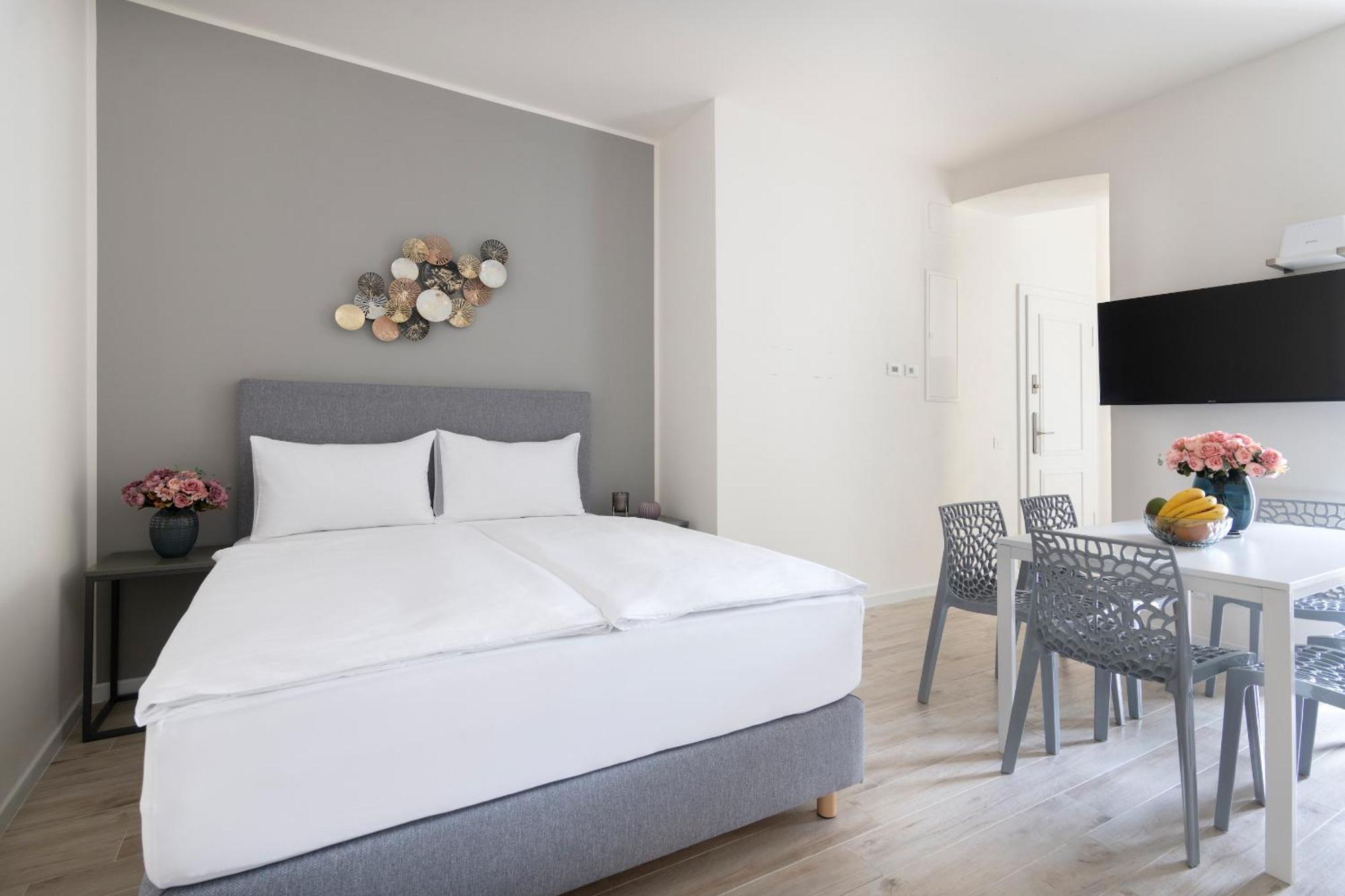 Kinsky Garden And By Dwellfort Praha